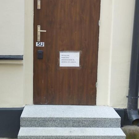U Hanki Lodz  Luaran gambar